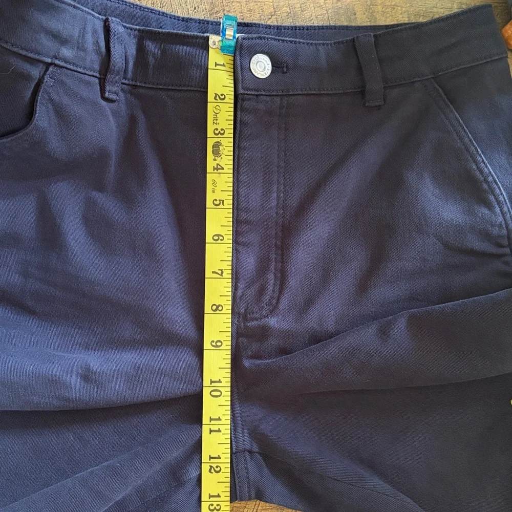 everlane | the utility barrel pant (tall) - navy - Picture 14 of 16